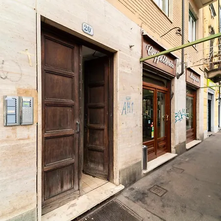 1 B&business - 50 Mt Dalle Molinette, 300 Mt Da Metro Spezia, 1k M Da Lingotto Fiere Apartment Turin